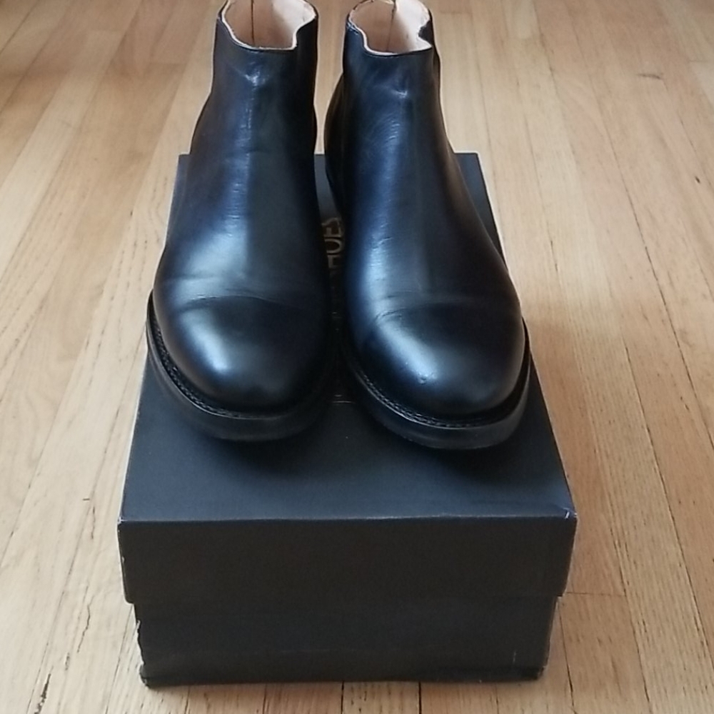 Women's leather ankle boots